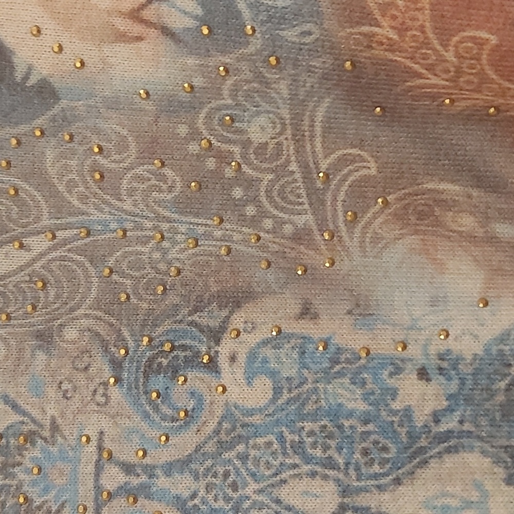 Pretty sweater - Picture 2 of 4